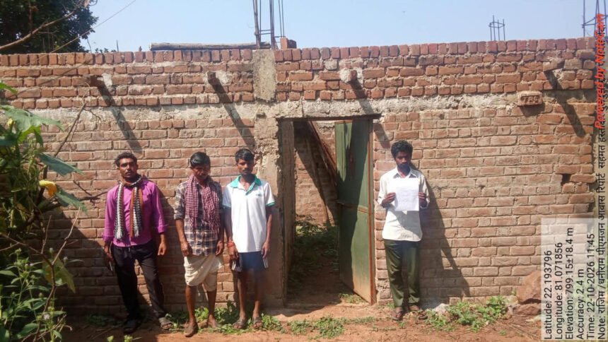 PM Janman Awas Yojana Fraud : पीएम जनमन आवास के नाम पर 2.40 लाख की ठगी का आरोप, ठेकेदार निक्की खान पर FIR