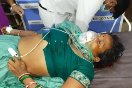 Balod Road Accident : कार की टक्कर से महिला की मौत, बेटे और दो बच्चियों समेत नहर में गिरे, ग्रामीणों ने किया चक्काजाम