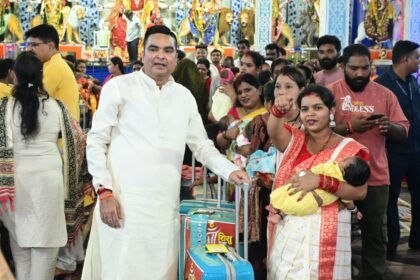 Rikesh Sen Kanya Pujan : विधायक रिकेश सेन ने 101 नवजात बेटियों का किया पूजन, हर मां को 11 हजार की किट