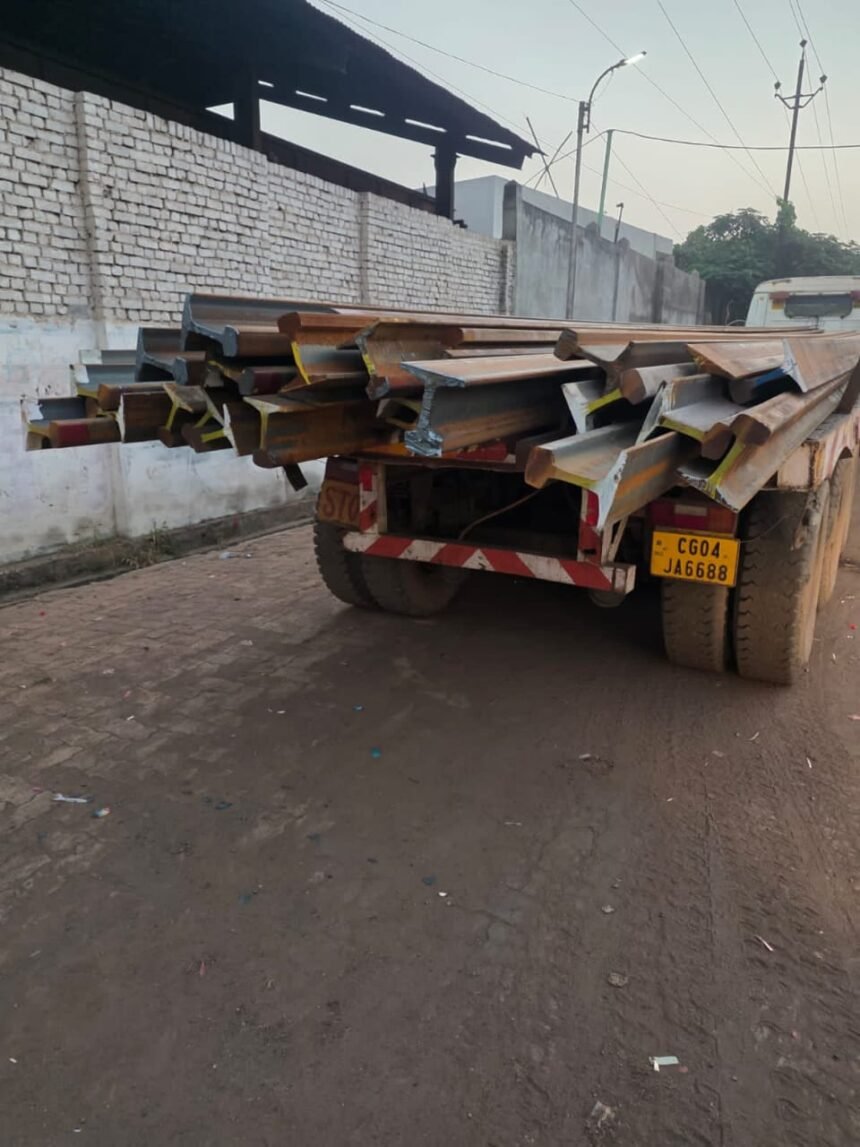 BSP Scrap Mafia : बीएसपी के लोहे की लूट जारी! विधायक रिकेश सेन की पहल पर छावनी में पांडेय कबाड़ी के गोदाम पहुंची पुलिस