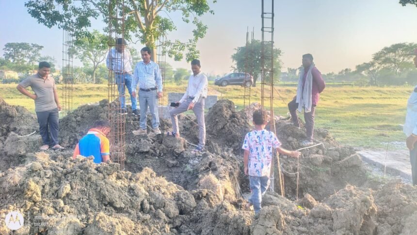 Mungeli Rural Development : निर्माण कार्यों में तेजी लाने मैदान में उतरे जनपद सीईओ, गुणवत्ता और समय-सीमा पर सख्ती