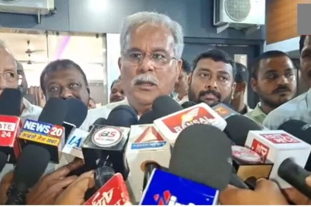 Bhupesh Baghel EVM Statement : EVM से लेकर पेंशन तक भूपेश बघेल का सरकार पर हमला, बोले- बैलेट पेपर से हो चुनाव