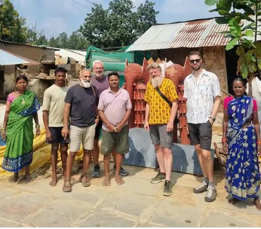 Bastar Dussehra Foreign Tourists : बस्तर दशहरा देखने डेनमार्क से पहुंचे पर्यटक, बोले- गांव के लोग बहुत मिलनसार
