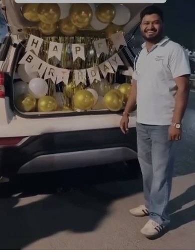 Abhanpur Naib Tehsildar Viral Video : सड़क पर केक काटकर मनाया जन्मदिन, नायब तहसीलदार की रील वायरल