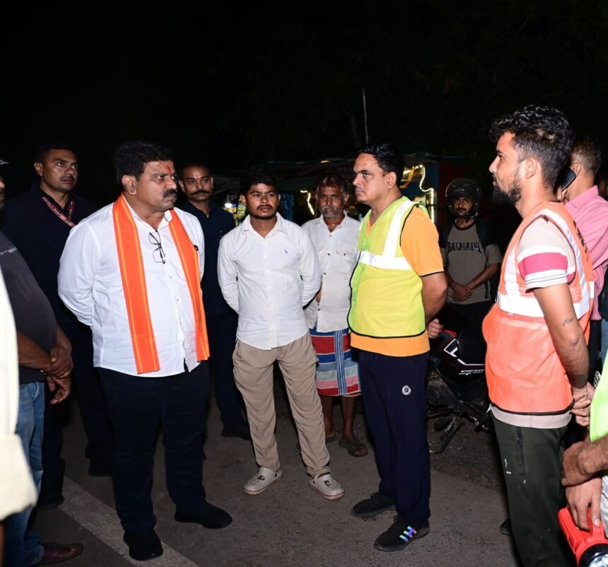 Kawardha Bemetara Highway : सड़क पर पशु दिखे तो डिप्टी CM ने आधी रात अधिकारियों को जमकर लगाई क्लास