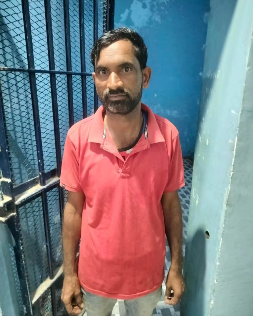 Bhatarpara Knife Viral : सोशल मीडिया पर चाकू लहराकर दहशत, राहगीरों को धमकाने का आरोप, आरोपी गिरफ्तार