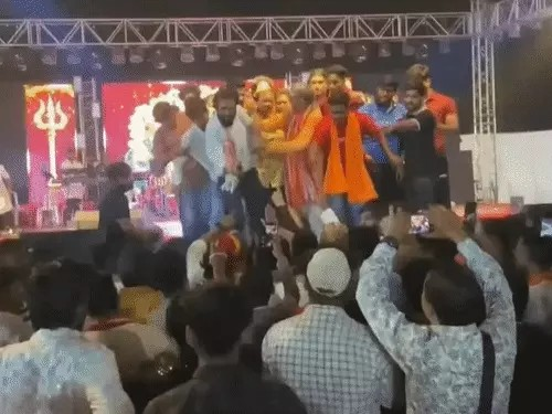 Durg Garba Event Controversy