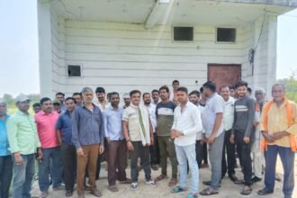 ShyamTarai Protest : कथित देह व्यापार के विरोध में ग्रामीणों का हंगामा, मकान घेरकर की नारेबाजी