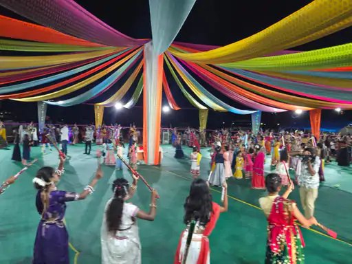 Sukma Garba Dandiya Event : सुकमा में पहली बार गरबा-डांडिया की धूम, महिला कमांडो ने भी किया शानदार डांस