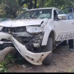 Bilaspur Car Accident : बिलासपुर में कार चालक को आया चक्कर, पेड़ से टकराई कार